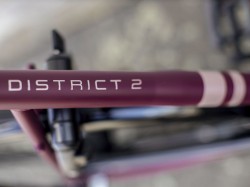 TREK District 2 Equipped Lowstep MATTE MULBERRY